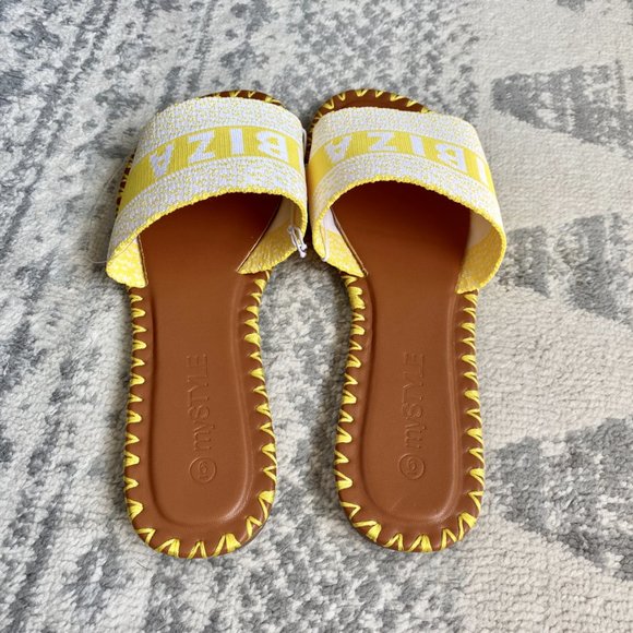 3 For $25 Ibiza Yellow Sandals Slides NWOT - Picture 4 of 5
